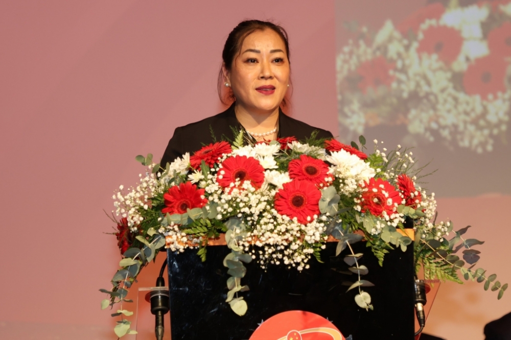 M30A9698.JPG M30A9698.JPG