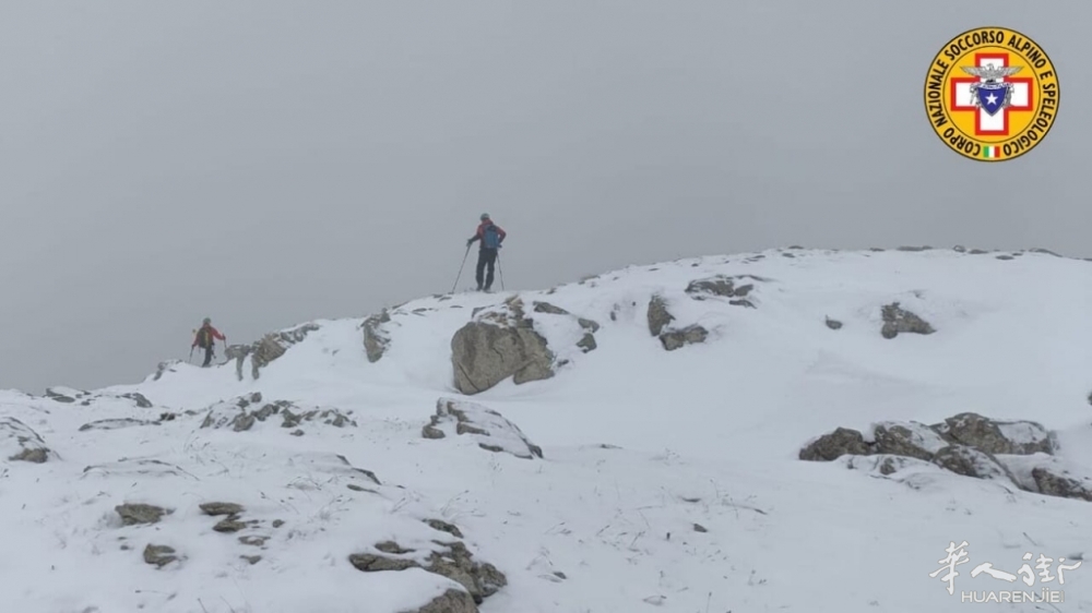 ricerche polacco disperso campo imperatore gran sasso (2).jpg ricerche polacco disperso campo imperatore gran sasso (2).jpg