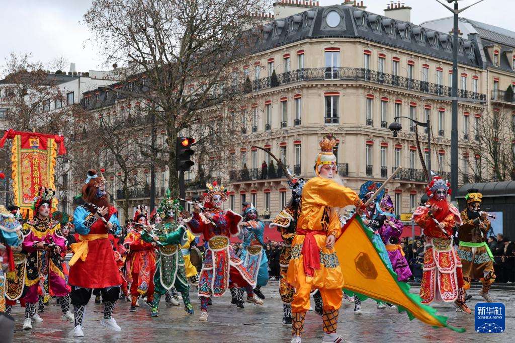 巴黎香街进入“春节时间”