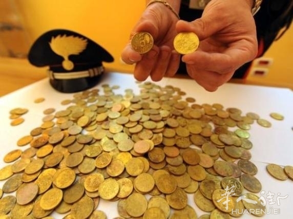 意图在米兰一购物中心兑换1200欧伪造50欧分硬币，被控及驱逐出境 ... 