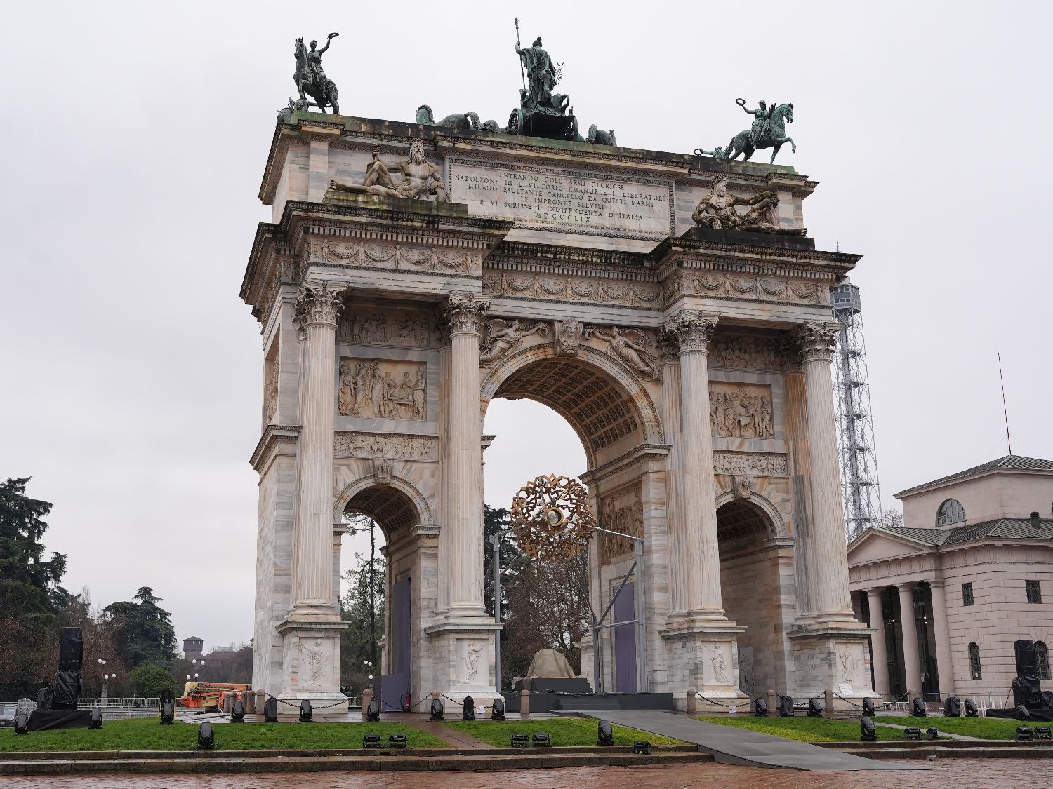 在米兰寻“马”