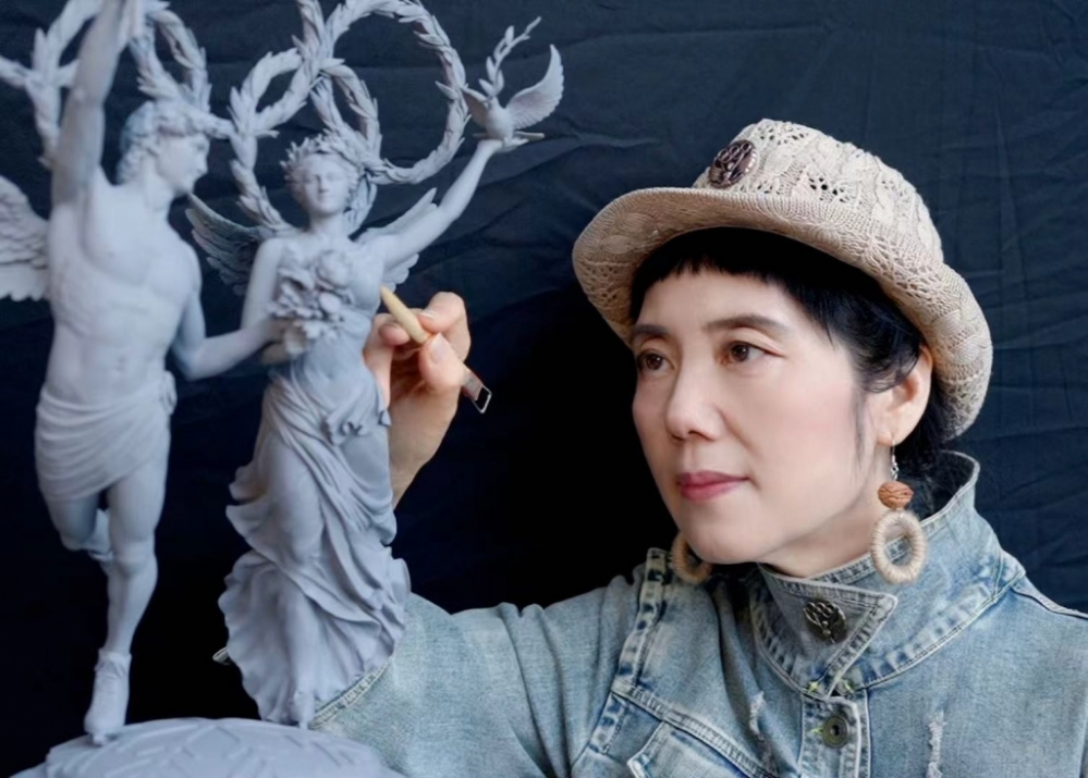 奥运艺术大使黄剑向米兰市捐赠冬奥大型音乐动态雕塑《一起梦想》 ... 